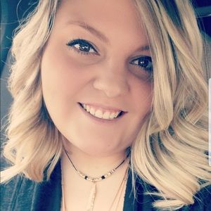 Meet your Posher, Alyssa